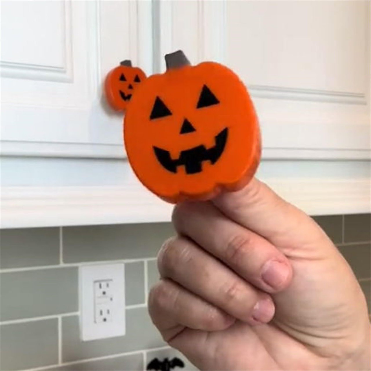 Halloween pumpkin knob cover,  - đánh giá và giá Furniture Hardware Kit